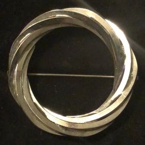 Like New Silver Tone Twisted Wreath Brooch